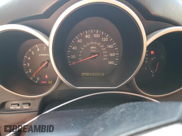 2004 Lexus SC 430 z VIN JTHFN48Y440053107, wystawiony jako Copart lot #46155525 z przebiegiem 223 220 mil mil oraz Czysty tytuł • Clean title. Historia ofert i sprzedaży dostępna na DreamBid. Obrazek 9.