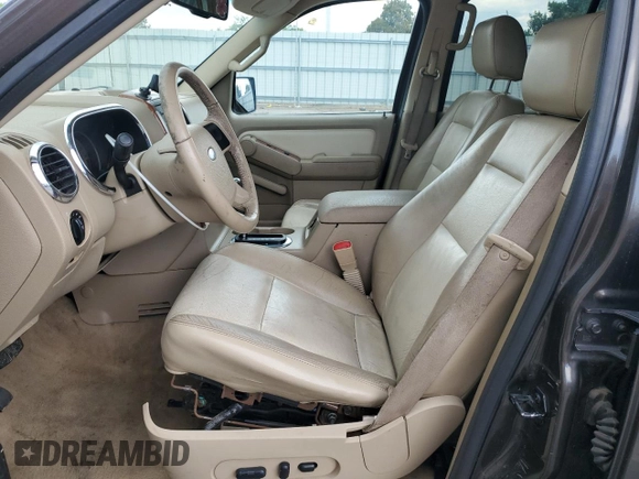 2007 Ford Explorer Eddie Bauer with VIN 1FMEU74817UB70871, listed as a Copart auction lot 60898745 with 185,620 mi miles and Salvage title. Bid and sale history available at DreamBid. Image 7.