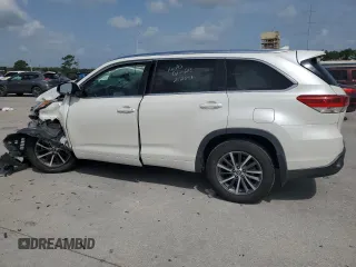 2018 Toyota Highlander SE with VIN 5TDKZRFH6JS531704, listed as a Copart auction lot 62944725 with Not provided miles and Salvage title. Bid and sale history available at DreamBid. Image 2.