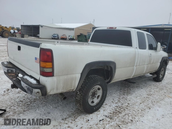 2000 GMC Sierra 2500 SLE z VIN 1GTGK29U1YE139224, wystawiony jako Copart lot #45599125 z przebiegiem 290 042 mil mil oraz Szkoda całkowita • Salvage title. Historia ofert i sprzedaży dostępna na DreamBid. Obrazek 3.