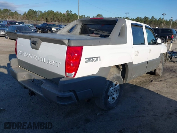 2002 Chevrolet Avalanche with VIN 3GNEK13T02G134587, listed as a IAAI auction lot 41793950 with 226,625 mi miles. Bid and sale history available at carsss.com. Image 4.