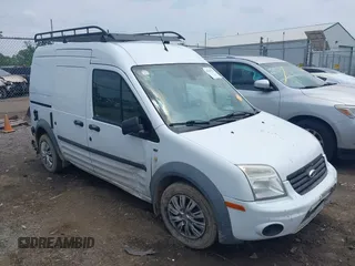 2013 Ford Transit Connect XLT z VIN NM0LS7BN5DT151894, wystawiony jako IAAI lot #42490789 z przebiegiem 151 510 mil mil oraz . Historia ofert i sprzedaży dostępna na DreamBid. Obrazek 1.