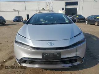 2024 Toyota Prius LE with VIN JTDADABU8R3020720, listed as a Copart auction lot 60815005 with 2,594 mi miles and Salvage title. Bid and sale history available at DreamBid. Image 5.