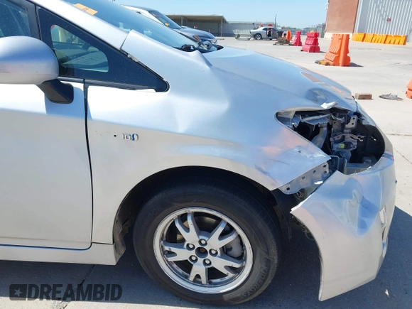 2011 Toyota Prius I z VIN JTDKN3DU1B1468812, wystawiony jako IAAI lot #41992949 z przebiegiem 229 946 mil mil oraz . Historia ofert i sprzedaży dostępna na DreamBid. Obrazek 19.