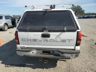 2005 Chevrolet Silverado 1500 z VIN 1GCEC19T65Z301620, wystawiony jako Copart lot #75675644 z przebiegiem Nie podano mil oraz Szkoda całkowita • Salvage title. Historia ofert i sprzedaży dostępna na DreamBid. Obrazek 6.