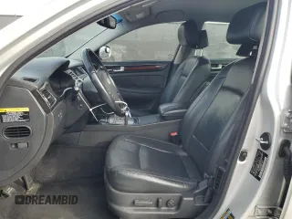 2013 Hyundai Genesis 3.8L z VIN KMHGC4DD8DU216781, wystawiony jako Copart lot #46666945 z przebiegiem Nie podano mil oraz Szkoda całkowita • Salvage title. Historia ofert i sprzedaży dostępna na DreamBid. Obrazek 7.