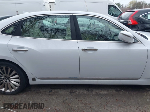 2014 Hyundai Equus Signature with VIN KMHGH4JH0EU085887, listed as a IAAI auction lot 42042823 with 77,527 mi miles and . Bid and sale history available at DreamBid. Image 13.