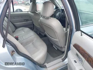 2005 Mercury Grand Marquis LS Premium z VIN 2MEFM75W75X664470, wystawiony jako IAAI lot #41960637 z przebiegiem 191 600 mil mil oraz . Historia ofert i sprzedaży dostępna na DreamBid. Obrazek 8.