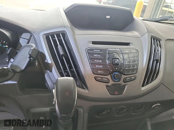 2018 Ford Transit z VIN 1FTYR1YG9JKA80761, wystawiony jako IAAI lot #42859226 z przebiegiem 132 605 mil mil oraz . Historia ofert i sprzedaży dostępna na DreamBid. Obrazek 14.