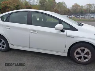 2015 Toyota Prius Four with VIN JTDKN3DU2F0430937, listed as a IAAI auction lot 41961875 with 305,044 mi miles. Bid and sale history available at carsss.com. Image 13.