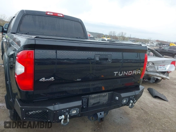 2015 Toyota Tundra 4WD Truck Platinum with VIN 5TFAW5F16FX432205, listed as a IAAI auction lot 42051601 with 121,996 mi miles. Bid and sale history available at carsss.com. Image 16.