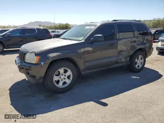 2005 Jeep Grand Cherokee Laredo with VIN 1J4HS48N55C732550, listed as a Copart auction lot 67326584 with 199,936 mi miles and Salvage Title. Bid and sale history available at carsss.com. Image 1.