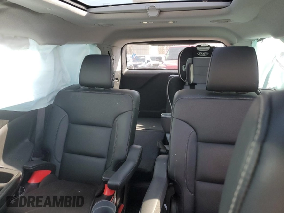 2018 GMC Acadia SLT z VIN 1GKKNULS1JZ188950, wystawiony jako Copart lot #53132375 z przebiegiem 87 347 mil mil oraz Czysty tytuł • Clean title. Historia ofert i sprzedaży dostępna na DreamBid. Obrazek 10.