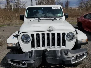2023 Jeep Gladiator Overland with VIN 1C6HJTFG9PL535396, listed as a Copart auction lot 53423225 with 45,596 mi miles and Non Repairable. Bid and sale history available at carsss.com. Image 5.
