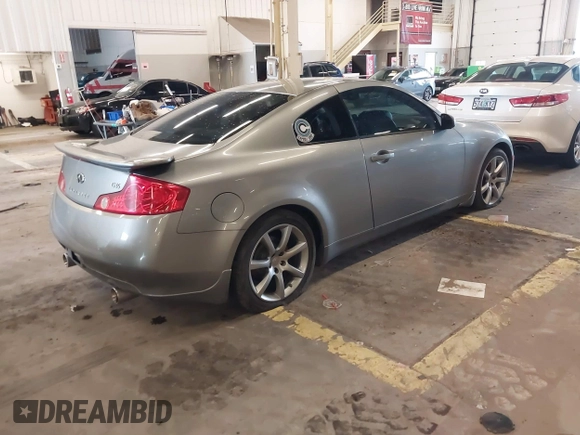 2004 Infiniti G35 Coupe w/Leather with VIN JNKCV54E44M827059, listed as a IAAI auction lot 41840598 with 213,055 mi miles. Bid and sale history available at carsss.com. Image 4.