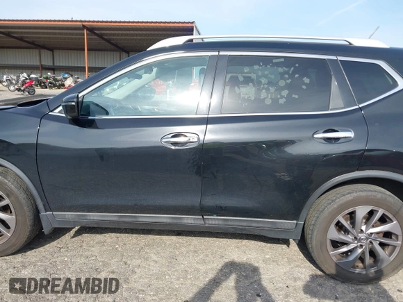 2016 Nissan Rogue SL with VIN 5N1AT2MV8GC870418, listed as a IAAI auction lot 42005368 with 61,063 mi miles and . Bid and sale history available at DreamBid. Image 14.