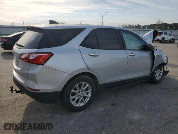 2020 Chevrolet Equinox LS z VIN 2GNAXHEV6L6171261, wystawiony jako Copart lot #49866745 z przebiegiem 218 045 mil mil oraz Szkoda całkowita • Salvage title. Historia ofert i sprzedaży dostępna na DreamBid. Obrazek 3.