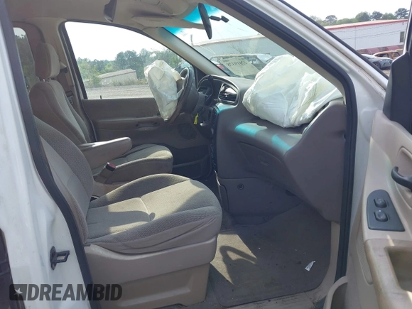 2000 Ford Windstar SE with VIN 2FMZA5243YBA27488, listed as a IAAI auction lot 42019378 with 182,570 mi miles and . Bid and sale history available at carsss.com. Image 5.