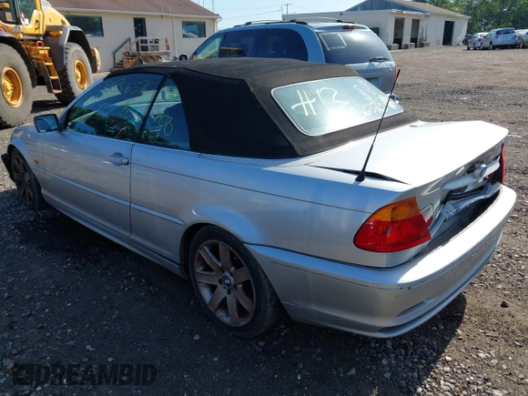 2001 BMW 3 Series 325Ci with VIN WBABS33471JY54074, listed as a IAAI auction lot 42576233 with Not provided miles and . Bid and sale history available at DreamBid. Image 3.