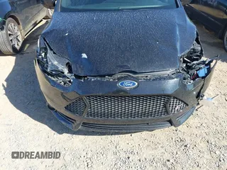 2014 Ford Focus ST with VIN 1FADP3L99EL191826, listed as a IAAI auction lot 41526553 with 131,131 mi miles and . Bid and sale history available at carsss.com. Image 6.