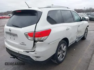 2013 Nissan Pathfinder SV with VIN 5N1AR2MM7DC680238, listed as a IAAI auction lot 41180689 with 178,365 mi miles. Bid and sale history available at carsss.com. Image 4.