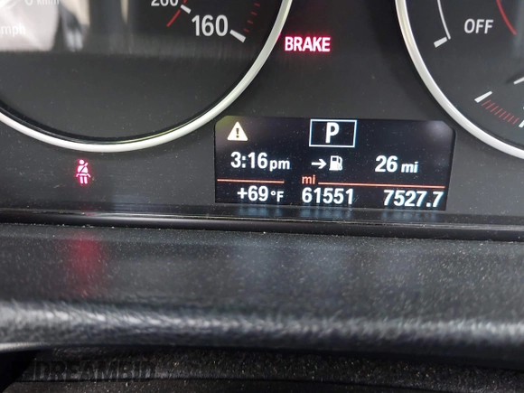 2018 BMW 3 Series 330i xDrive with VIN WBA8D9G50JNU69376, listed as a IAAI auction lot 41971138 with 61,551 mi miles. Bid and sale history available at carsss.com. Image 15.