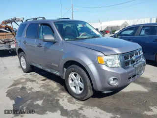 2008 Ford Escape Hybrid with VIN 1FMCU49H48KC92166, listed as a IAAI auction lot 41948801 with 1 mi miles. Bid and sale history available at carsss.com. Image 1.