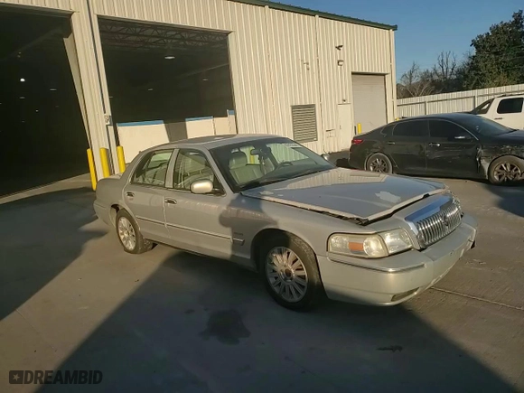 2009 Mercury Grand Marquis LS with VIN 2MEHM75V59X633305, listed as a Copart auction lot 83922644 with 224,085 mi miles and Salvage Title. Bid and sale history available at carsss.com. Image 10.