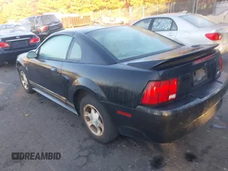 2000 Ford Mustang with VIN 1FAFP4046YF238109, listed as a IAAI auction lot 40656475 with 64,926 mi miles. Bid and sale history available at carsss.com. Image 3.