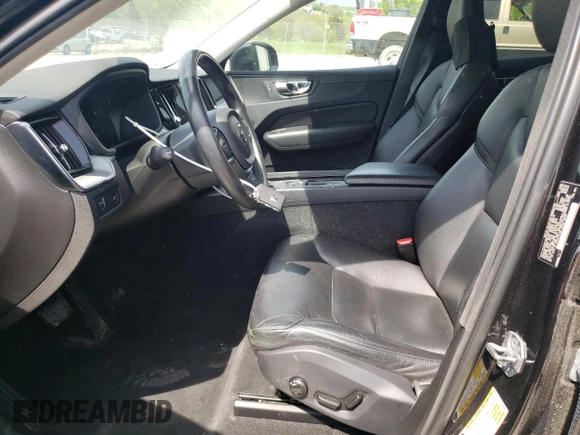2018 Volvo XC60 Momentum with VIN LYVA22RKXJB074139, listed as a Copart auction lot 49112525 with 70,040 mi miles and Salvage title. Bid and sale history available at DreamBid. Image 7.