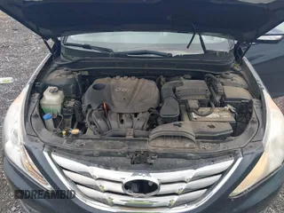 2012 Hyundai Sonata SE z VIN 5NPEC4AC1CH375481, wystawiony jako IAAI lot #42448689 z przebiegiem 138 884 mil mil oraz . Historia ofert i sprzedaży dostępna na DreamBid. Obrazek 10.