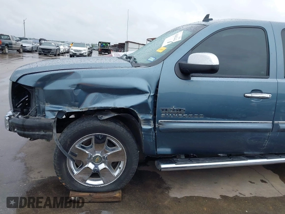 2011 Chevrolet Silverado 1500 LT with VIN 3GCPCSE08BG208197, listed as a IAAI auction lot 41865262 with 144,512 mi miles and . Bid and sale history available at DreamBid. Image 18.