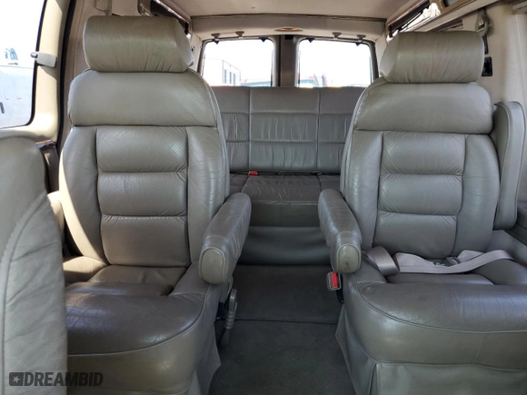 2000 GMC Savana Cargo Van YF7 Upfitter with VIN 1GDFG15R1Y1121592, listed as a Copart auction lot 72927304 with 108,871 mi miles and Salvage Title. Bid and sale history available at carsss.com. Image 10.