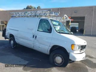 2000 Ford Econoline Cargo with VIN 1FTRE1427YHA09155, listed as a IAAI auction lot 41544236 with 32,275 mi miles. Bid and sale history available at carsss.com. Image 1.