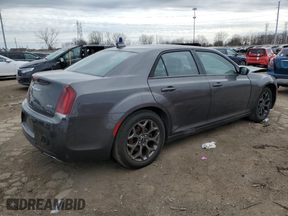 2018 Chrysler 300 S z VIN 2C3CCAGG9JH223216, wystawiony jako Copart lot #45919034 z przebiegiem 70 801 mil mil oraz Szkoda całkowita • Salvage title. Historia ofert i sprzedaży dostępna na DreamBid. Obrazek 3.