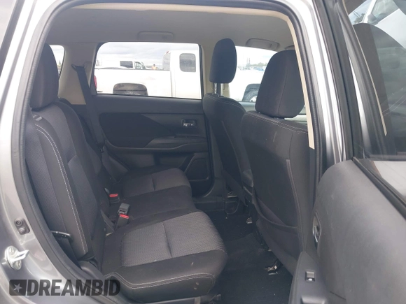 2018 Mitsubishi Outlander SE with VIN JA4AD3A31JZ016055, listed as a IAAI auction lot 42245714 with 97,448 mi miles and . Bid and sale history available at DreamBid. Image 8.