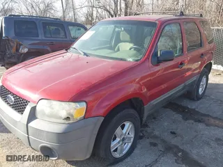 2007 Ford Escape XLS with VIN 1FMYU02Z57KB07963, listed as a IAAI auction lot 41488943 with 123,857 mi miles. Bid and sale history available at carsss.com. Image 2.