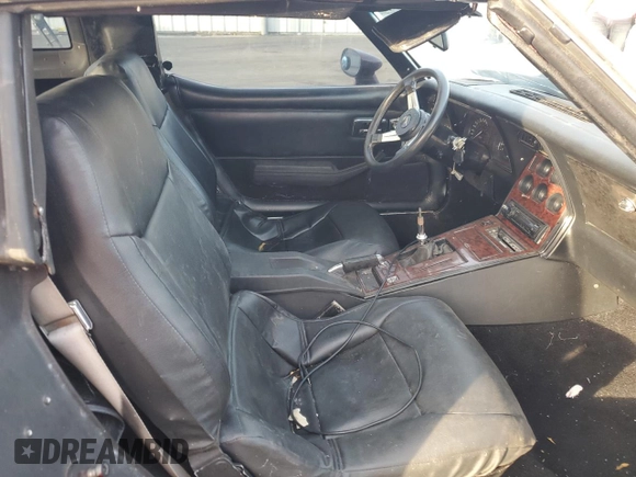 1980 Chevrolet Corvette z VIN 1Z878AS408894, wystawiony jako Copart lot #86595784 z przebiegiem 151 748 mil mil oraz Szkoda całkowita • Salvage title. Historia ofert i sprzedaży dostępna na DreamBid. Obrazek 10.