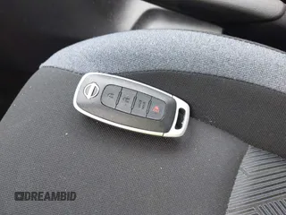 2024 Nissan Versa SV z VIN 3N1CN8EV8RL908698, wystawiony jako IAAI lot #42214539 z przebiegiem 4 175 mil mil oraz . Historia ofert i sprzedaży dostępna na DreamBid. Obrazek 11.