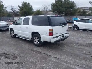 2006 GMC Yukon XL Denali with VIN 1GKFK66U86J133629, listed as a IAAI auction lot 41094116 with 208,665 mi miles. Bid and sale history available at carsss.com. Image 3.