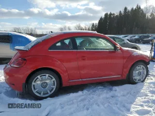 2018 Volkswagen Beetle SE with VIN 3VWJD7AT0JM728178, listed as a Copart auction lot 44168445 with 32,394 mi miles and Salvage Title. Bid and sale history available at carsss.com. Image 3.