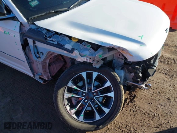 2021 Jeep Grand Cherokee Overland with VIN 1C4RJKDG3M8204967, listed as a IAAI auction lot 41744813 with 37,297 mi miles and . Bid and sale history available at DreamBid. Image 6.