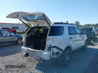 2018 Ford Explorer Sport z VIN 1FM5K8GT2JGA78587, wystawiony jako IAAI lot #42674710 z przebiegiem 66 980 mil mil oraz . Historia ofert i sprzedaży dostępna na DreamBid. Obrazek 4.