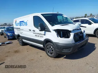 2021 Ford Transit z VIN 1FTBR1YG6MKA39997, wystawiony jako IAAI lot #42228463 z przebiegiem 38 559 mil mil oraz . Historia ofert i sprzedaży dostępna na DreamBid. Obrazek 1.