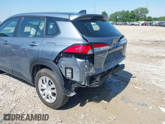 2022 Toyota Corolla Cross L with VIN 7MUAAABGXNV035110, listed as a IAAI auction lot 42562359 with 17,106 mi miles and . Bid and sale history available at DreamBid. Image 6.