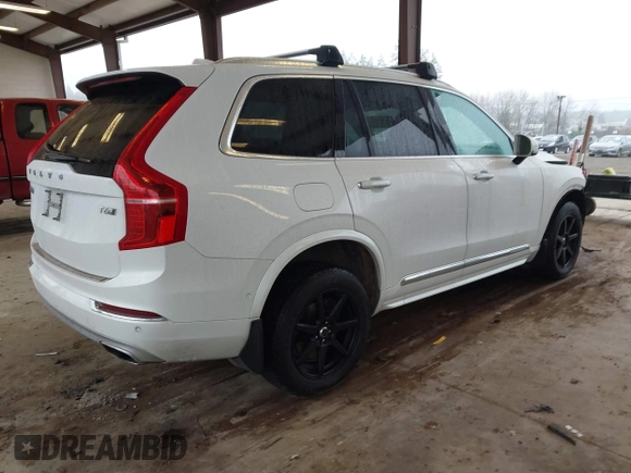 2018 Volvo XC90 Inscription with VIN YV4A22PL5J1388636, listed as a IAAI auction lot 41313782 with 59,859 mi miles. Bid and sale history available at carsss.com. Image 4.