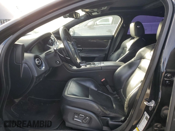 2015 Jaguar XJ with VIN SAJWA3HT2FMV89272, listed as a Copart auction lot 42195005 with 131,456 mi miles and Clean Title. Bid and sale history available at DreamBid. Image 7.