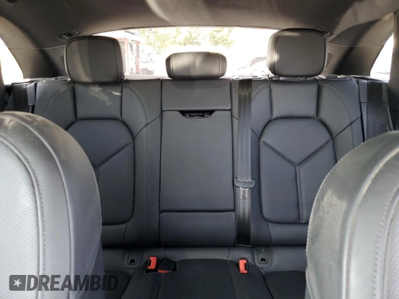 2022 Porsche Macan z VIN WP1AA2A51NLB06422, wystawiony jako Copart lot #52024635 z przebiegiem 8 090 mil mil oraz Szkoda całkowita • Salvage title. Historia ofert i sprzedaży dostępna na DreamBid. Obrazek 10.