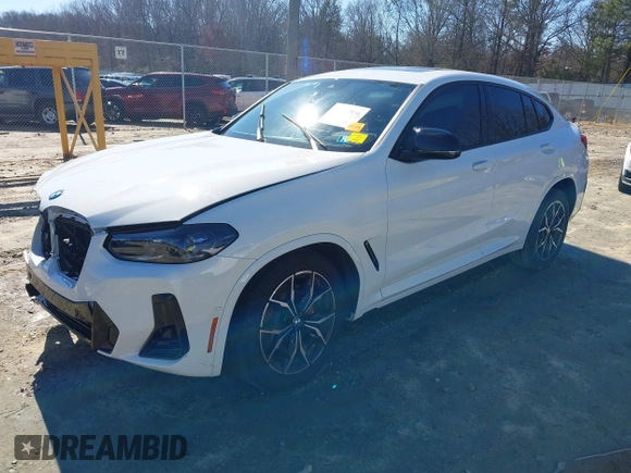 2024 BMW X4 M40i with VIN 5UX43DT00R9W43645, listed as a IAAI auction lot 41578936 with 11,028 mi miles. Bid and sale history available at carsss.com. Image 17.