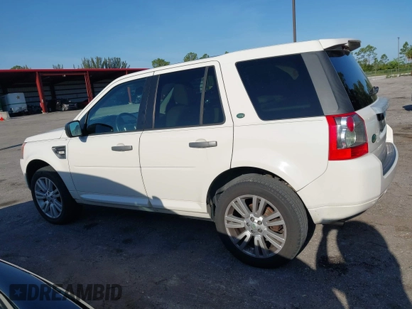 2010 Land Rover LR2 HSE z VIN SALFR2BN8AH208966, wystawiony jako IAAI lot #42258941 z przebiegiem 141 992 mil mil oraz . Historia ofert i sprzedaży dostępna na DreamBid. Obrazek 14.